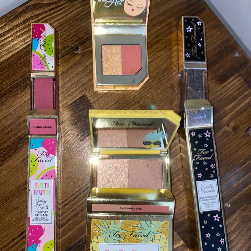 Too Faced bundle of makeup